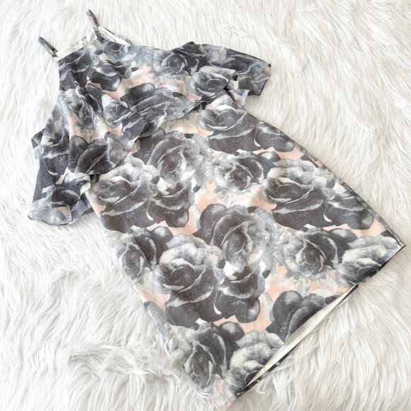 Ali & Jay Floral Dress - Picture 1 of 5